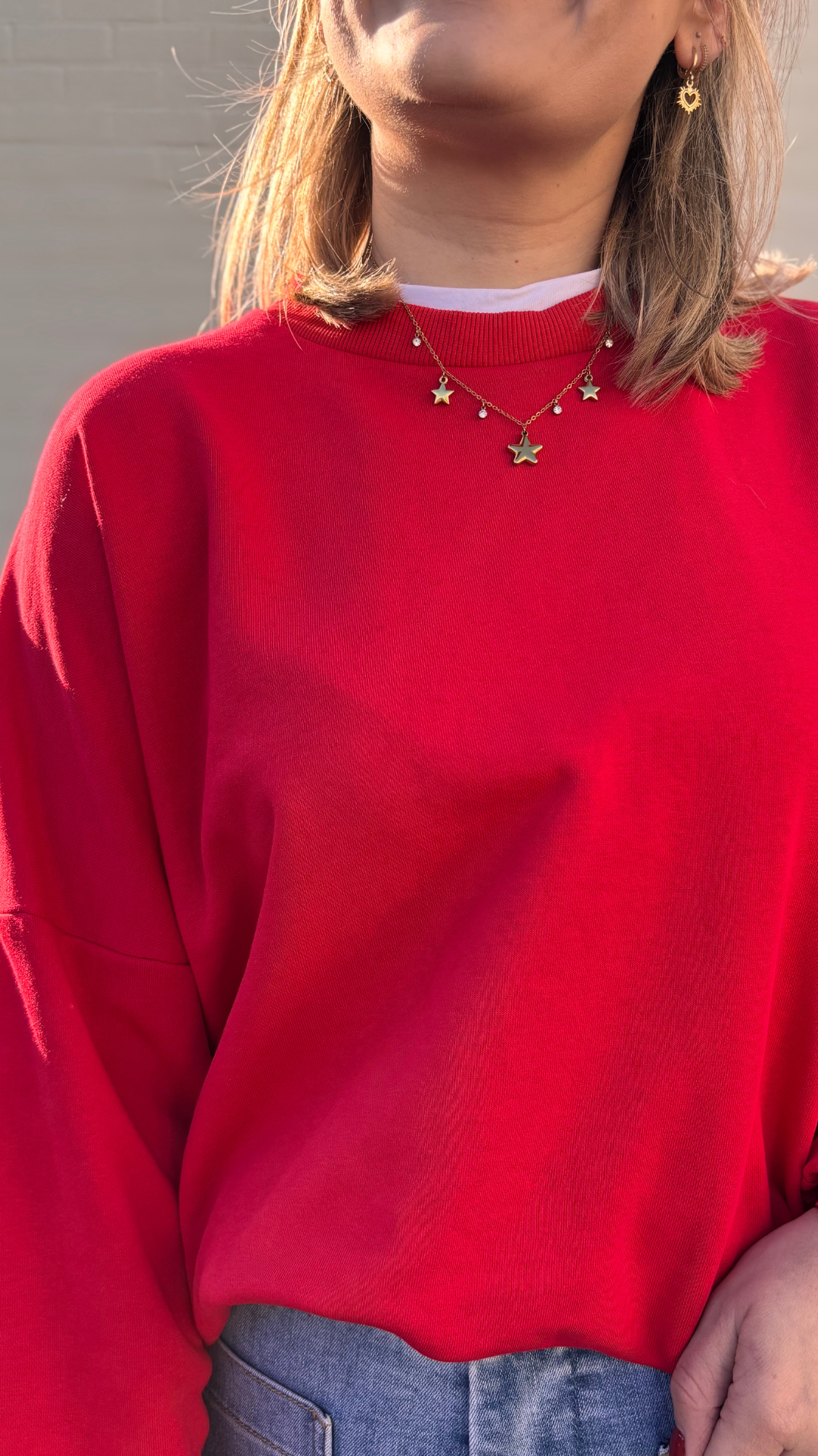 White collar sweater red