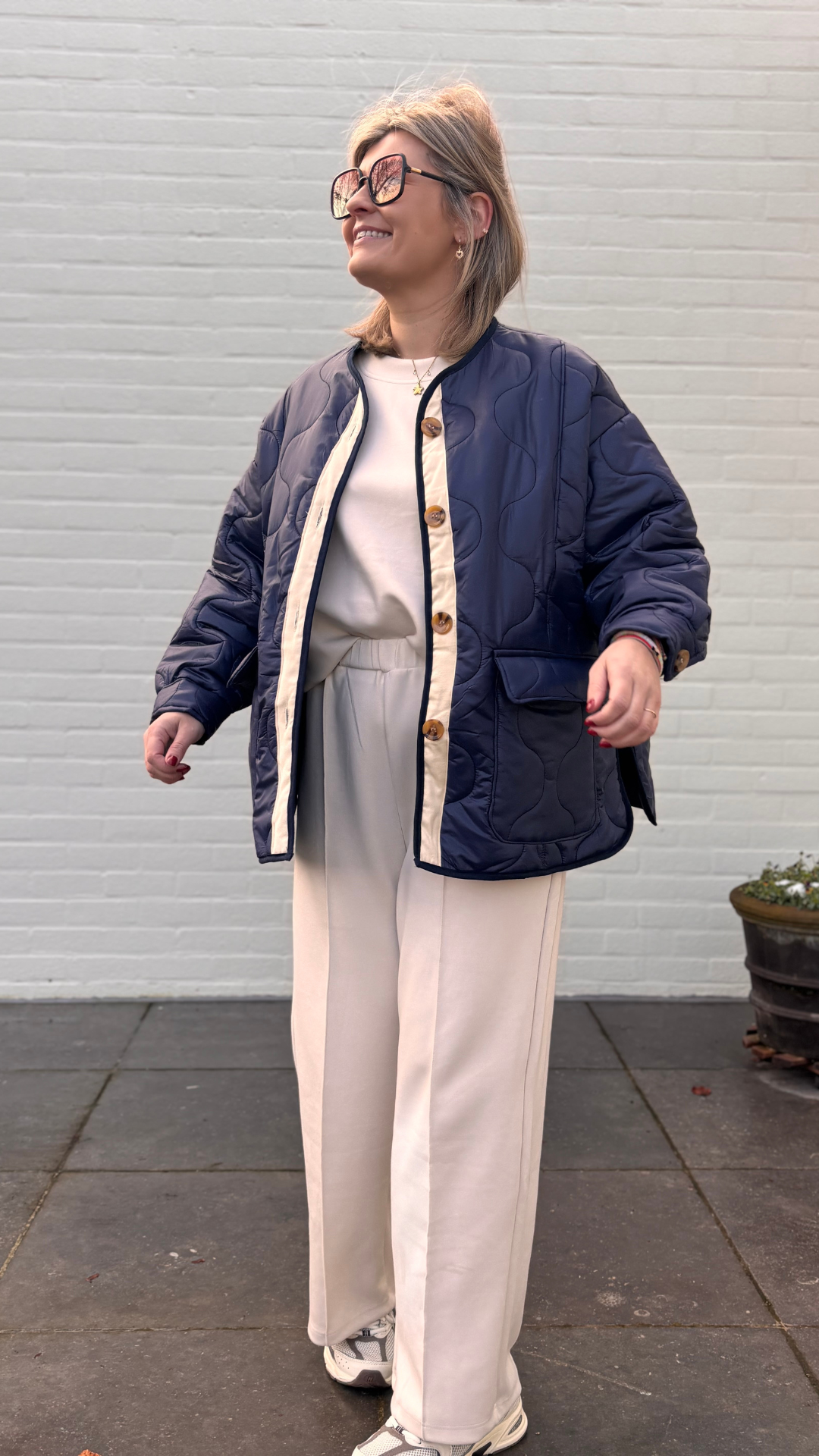 Blue jacket ecru trim
