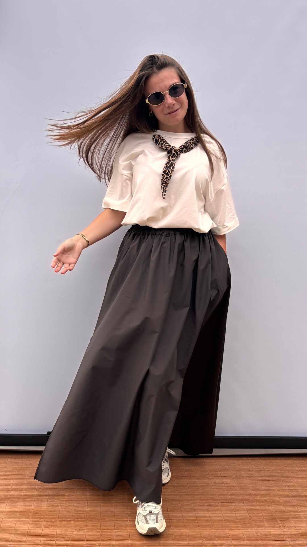 Leo scarf Tee