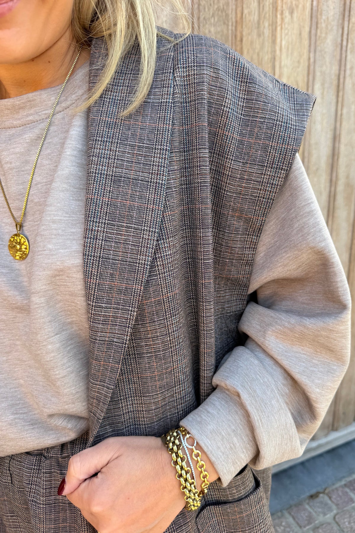 Lia Blazer