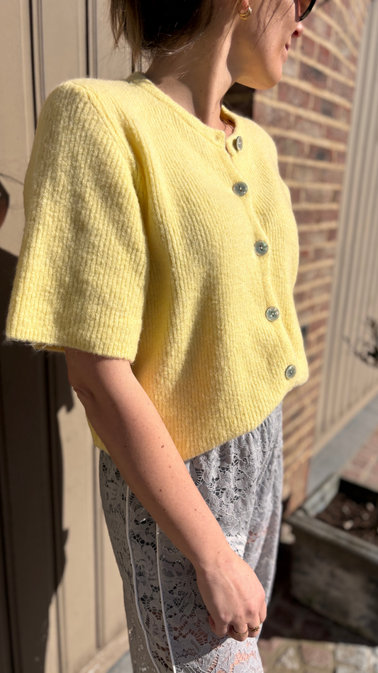 Yellow vest short sleeves
