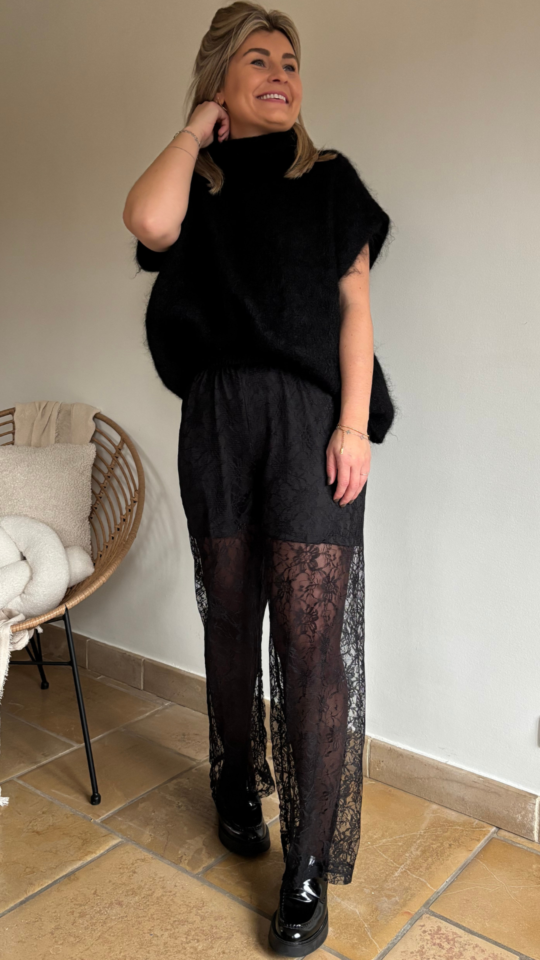 Lace pants black