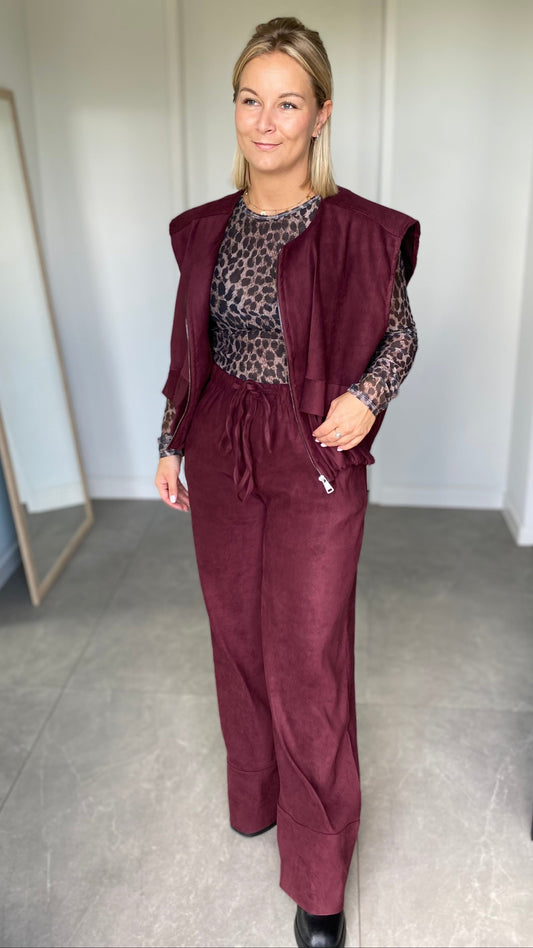 Burgundy daim trouser